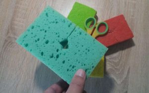 Ne jetez jamais une vieille éponge : dès que vous aurez compris à quoi elle sert, vous la garderez précieusement.