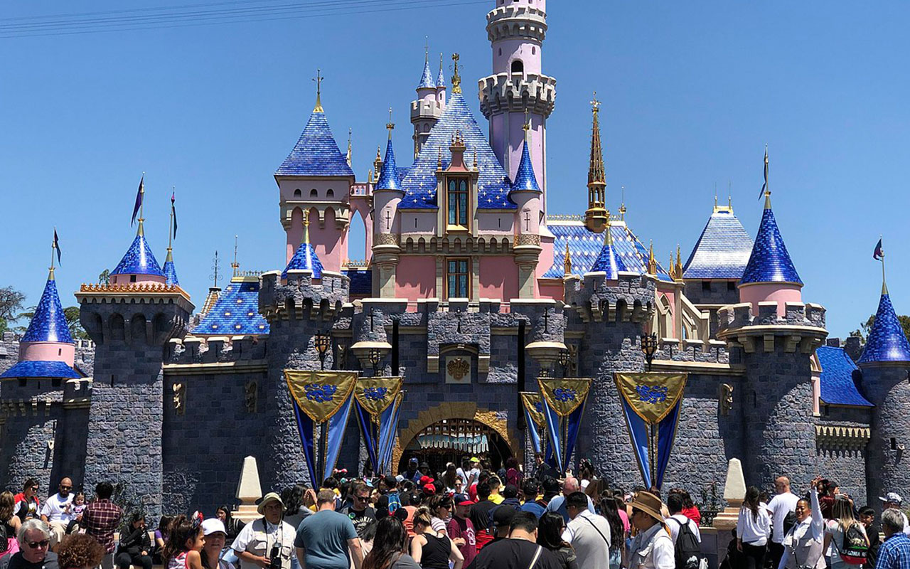 Cinq personnes sont décédées en moins d'un mois à Disneyland