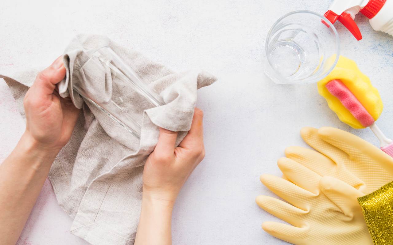 Éliminer les odeurs de transpiration sur les vêtements : ces 3 remèdes maison fonctionnent à tous les coups