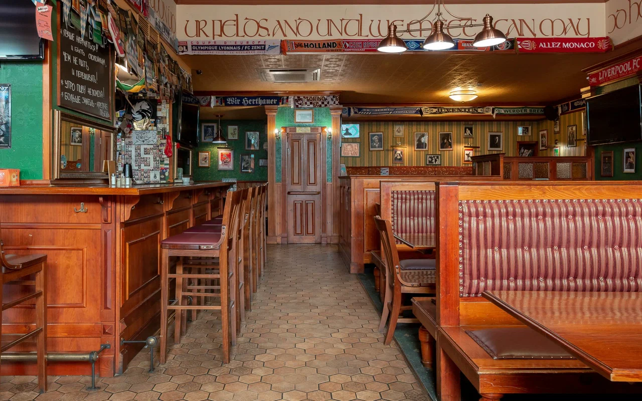 Un café centenaire en France s'apprête à rouvrir ses portes sous la forme d'un pub irlandais