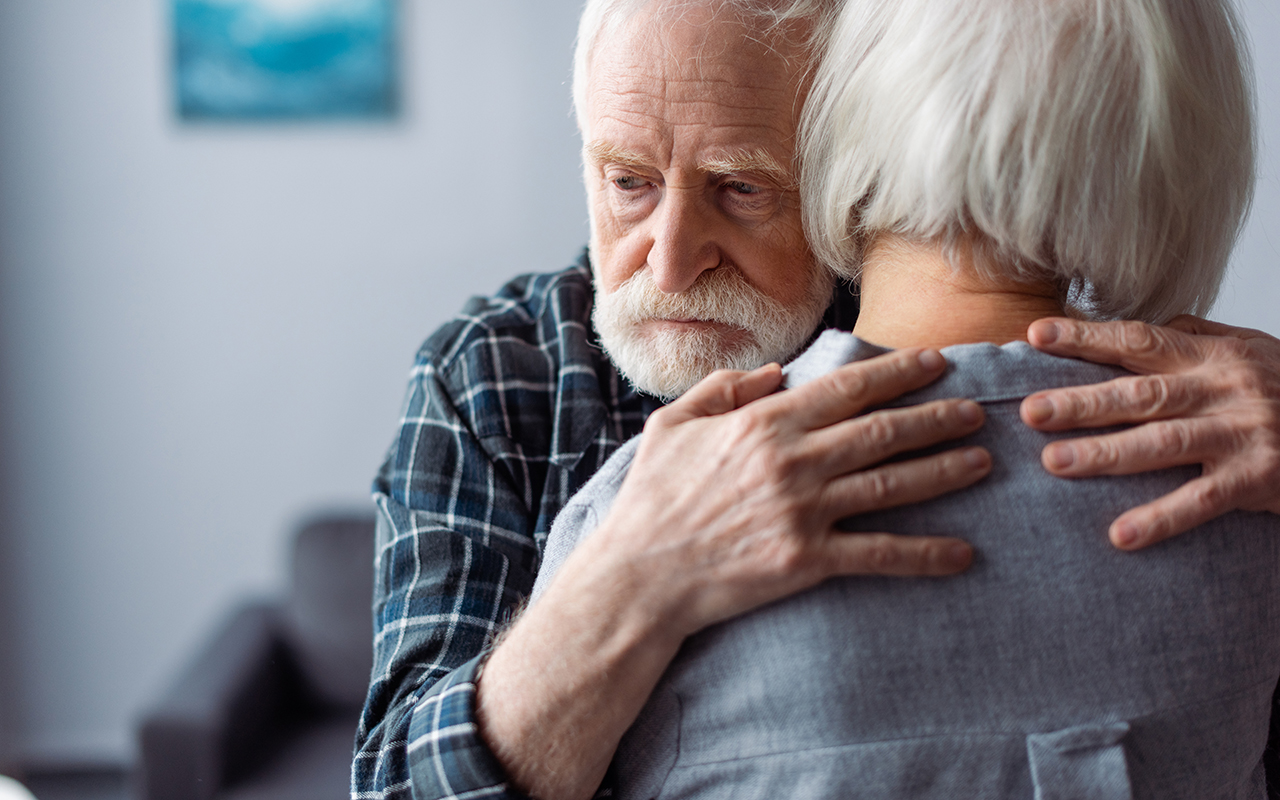Les premiers signes de démence peuvent être détectés au niveau des mains et des pieds.
