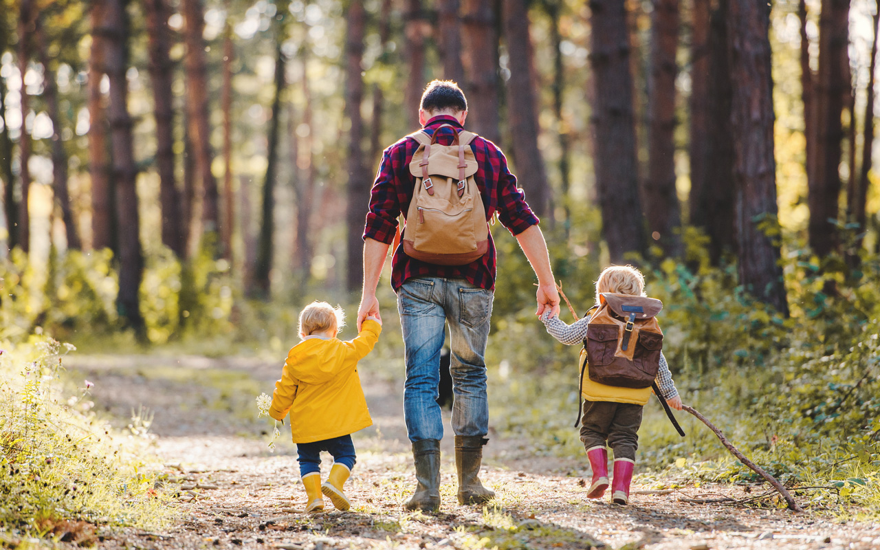 La France s'adresse aux parents qui ont décidé d'élever leurs enfants dans la forêt : « Qu'est-ce que c'est que cette histoire d'ansculing ? »