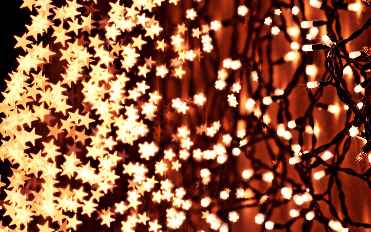 Cessez d'acheter des guirlandes de Noël traditionnelles : ces alternatives modernes seront déterminantes cette saison