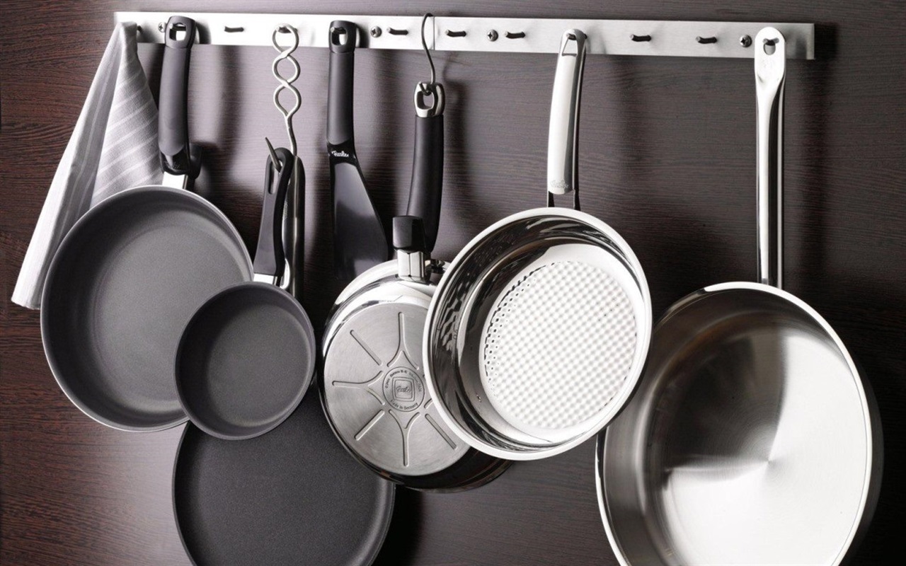 Voici comment nettoyer sans effort et sans tracas le fond brûlé d'une poêle.